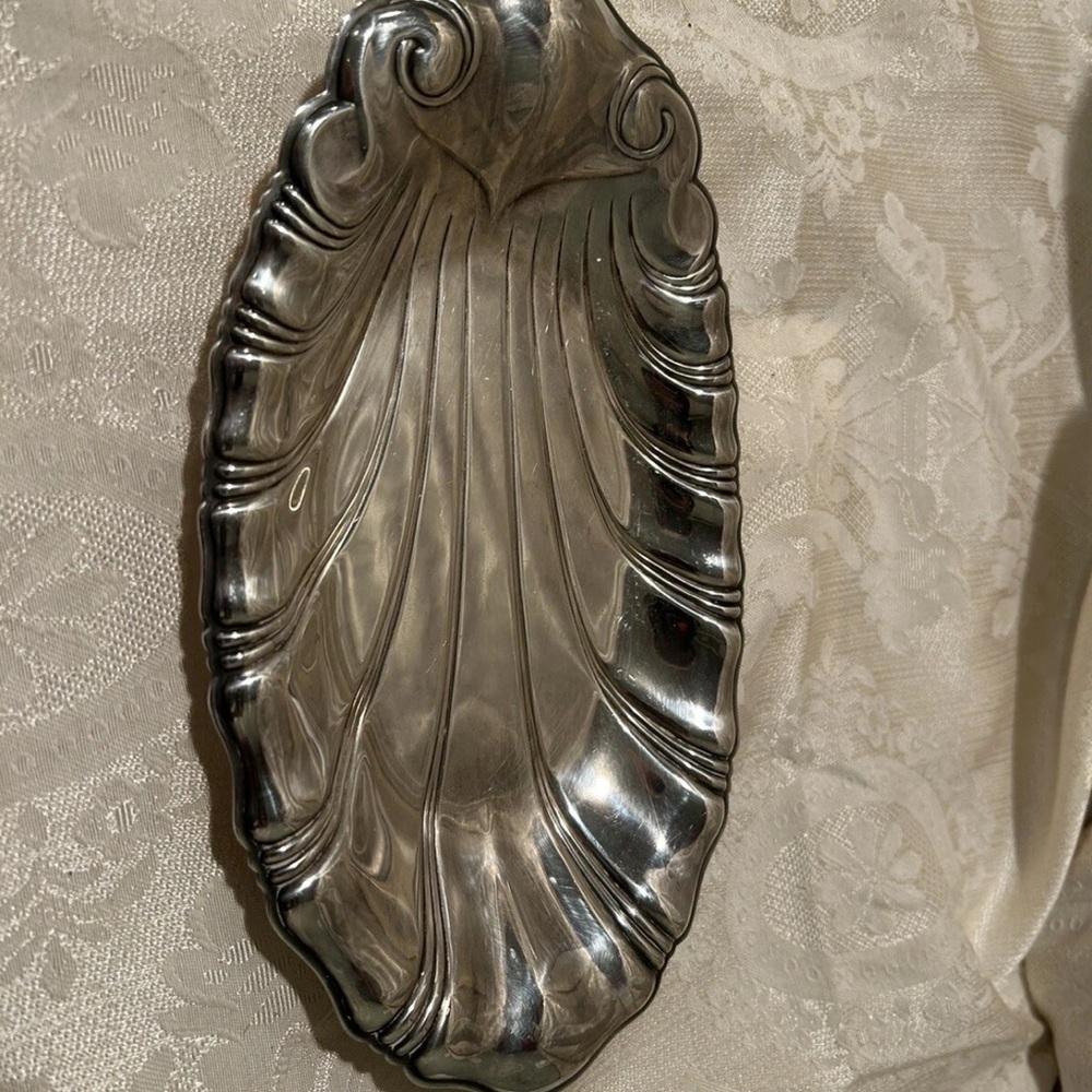 Elegant Rogers “Neptune” Silver plated Shell Dish